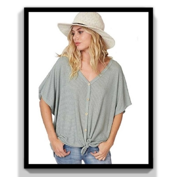Fantastic Fawn Tops - FANTASTIC FAWN Henley Button down Front tie SMALL